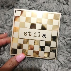 Stila Matte ‘N Metal Eyeshadow Palette